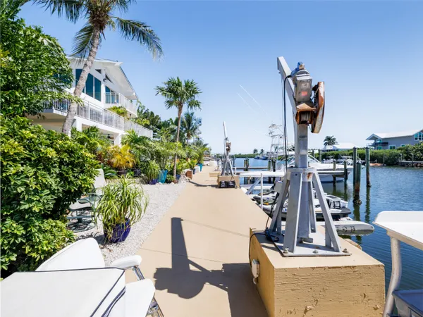 $2,895,000 | 14 Ave F, Marathon, FL 33050
