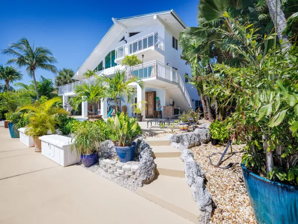 $2,895,000 | 14 Ave F, Marathon, FL 33050