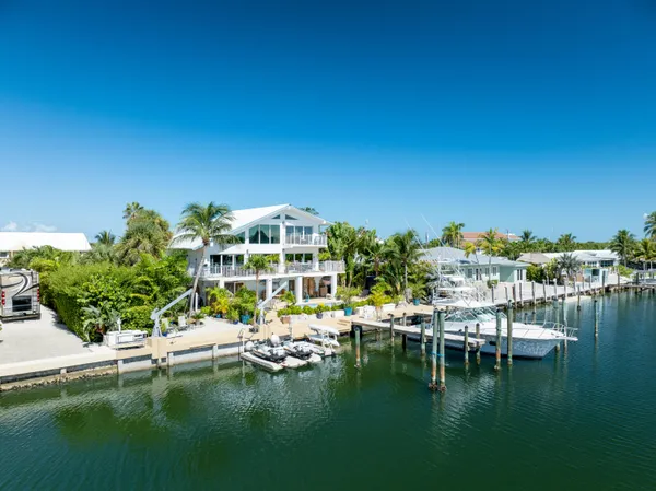 $2,895,000 | 14 Ave F, Marathon, FL 33050