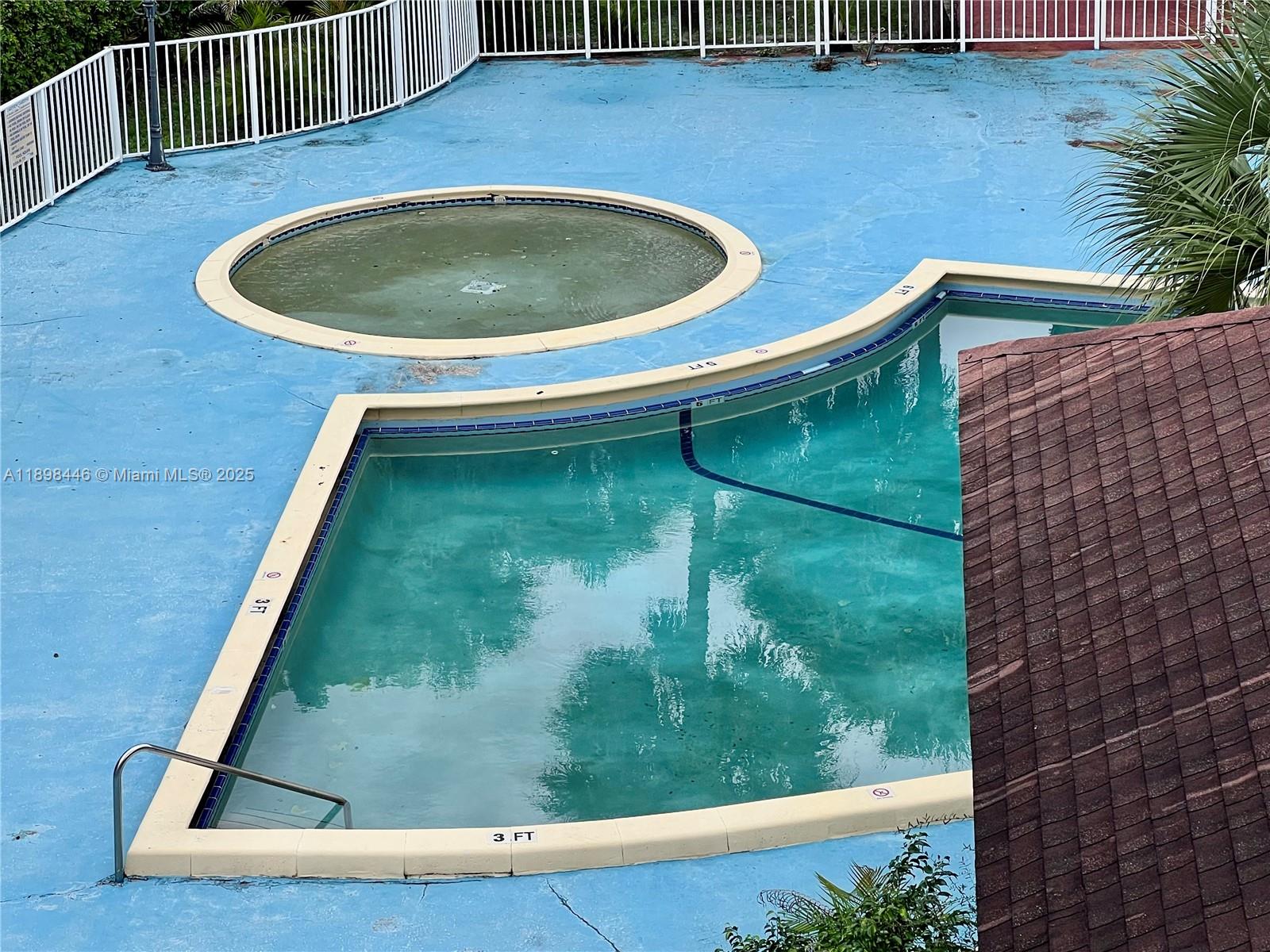 17530 Northwest 68th Avenue, Unit C4008 Hialeah, FL 33015 - Photo 20 of 21