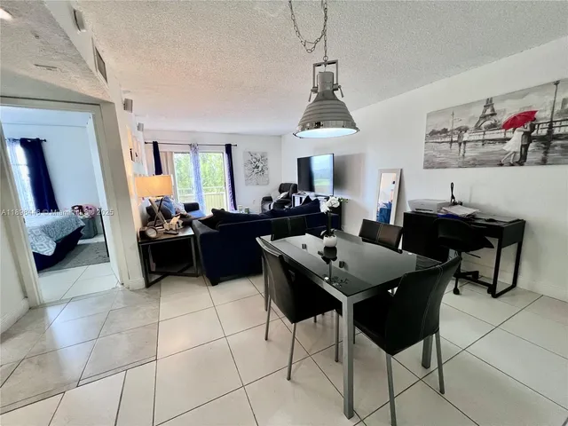 $189,000 | 17530 Northwest 68th Avenue, Unit C4008, Hialeah, FL 33015