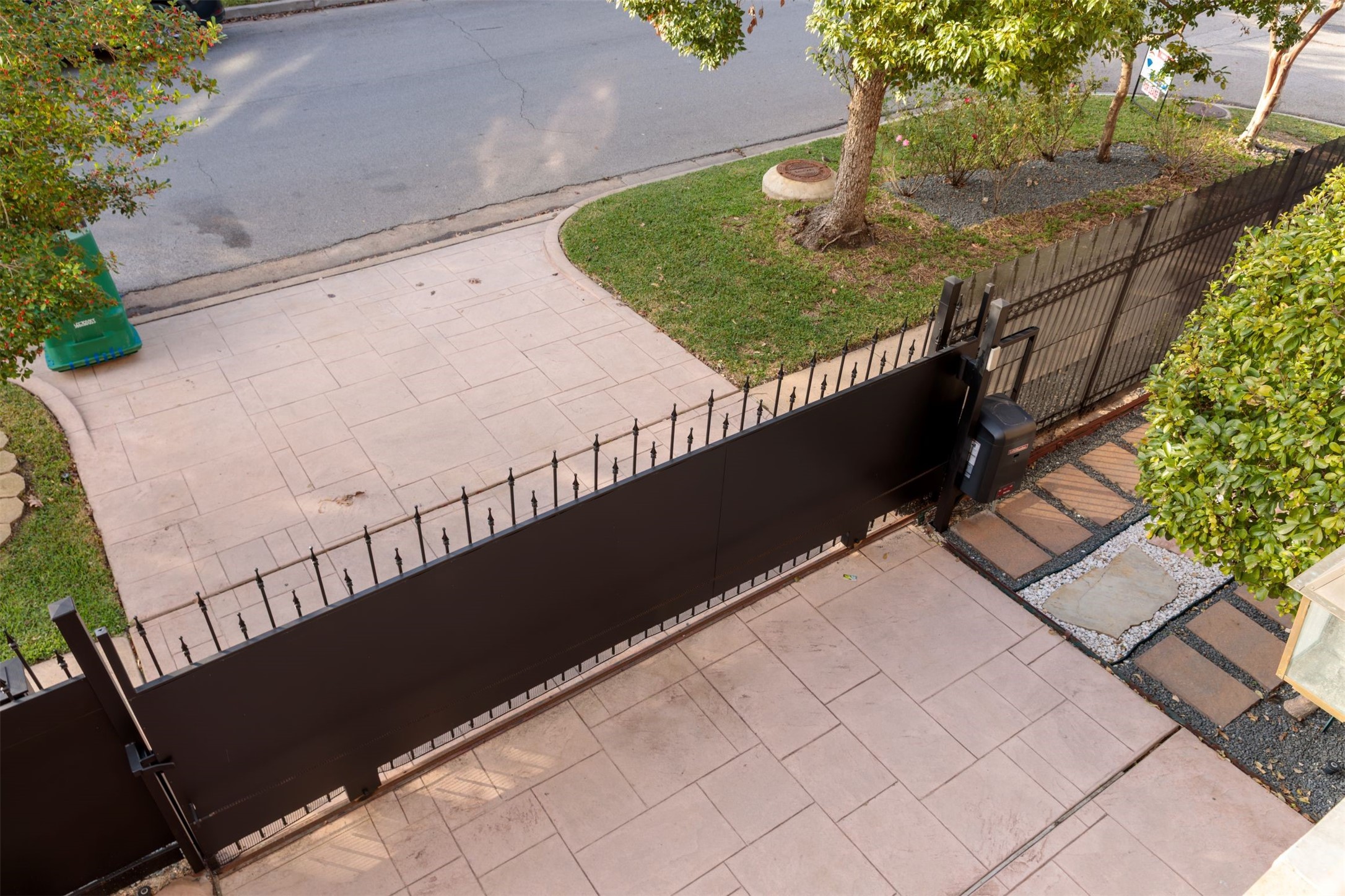 2101 Elmen Street Houston, TX 77019 - Photo 14 of 27