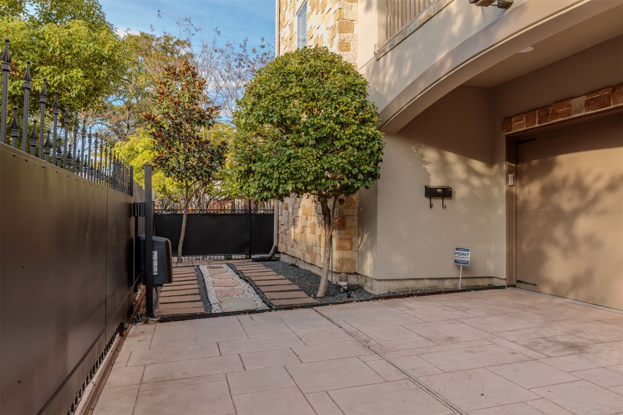 2101 Elmen Street Houston, TX 77019 - Photo 26 of 27