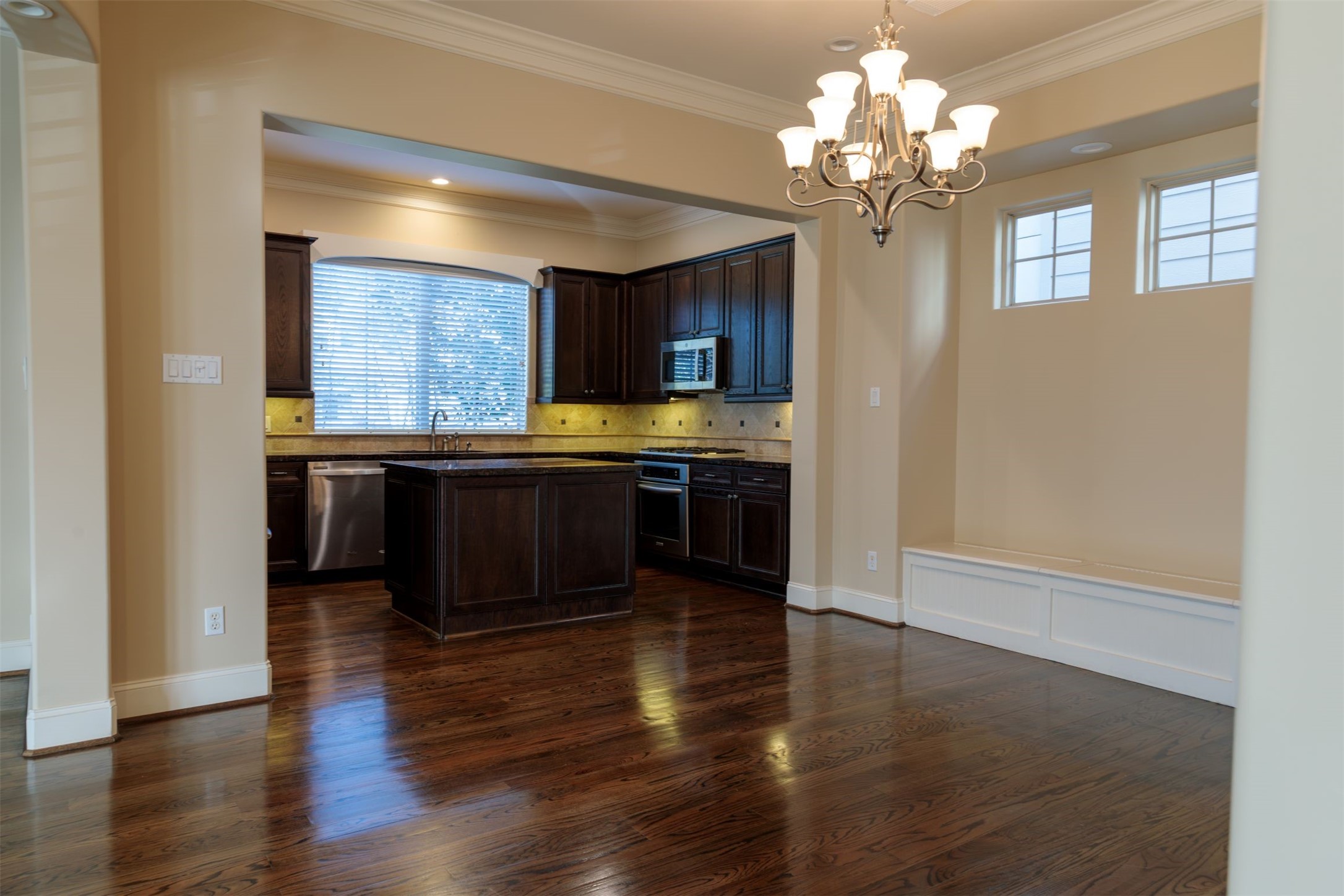 2101 Elmen Street Houston, TX 77019 - Photo 7 of 27