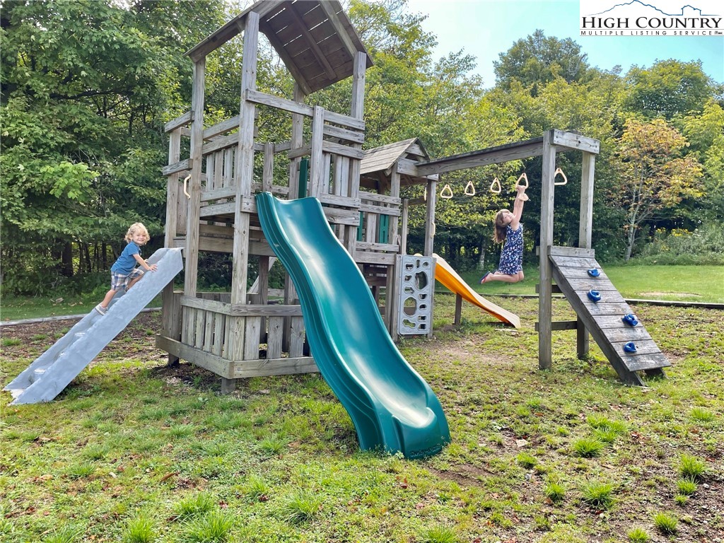 301 Pinnacle Inn Road, Unit 3232 Beech Mountain, NC 28604 - Photo 34 of 40 Gallery Image 34