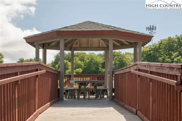 $163,000 | 301 Pinnacle Inn Road, Unit 3232, Beech Mountain, NC 28604