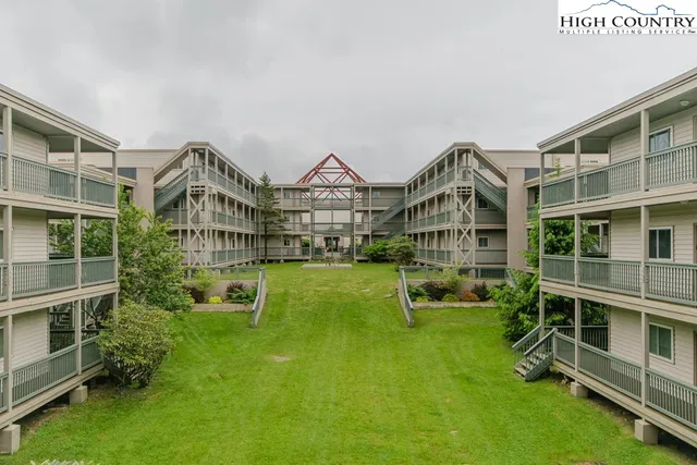 $163,000 | 301 Pinnacle Inn Road, Unit 3232, Beech Mountain, NC 28604