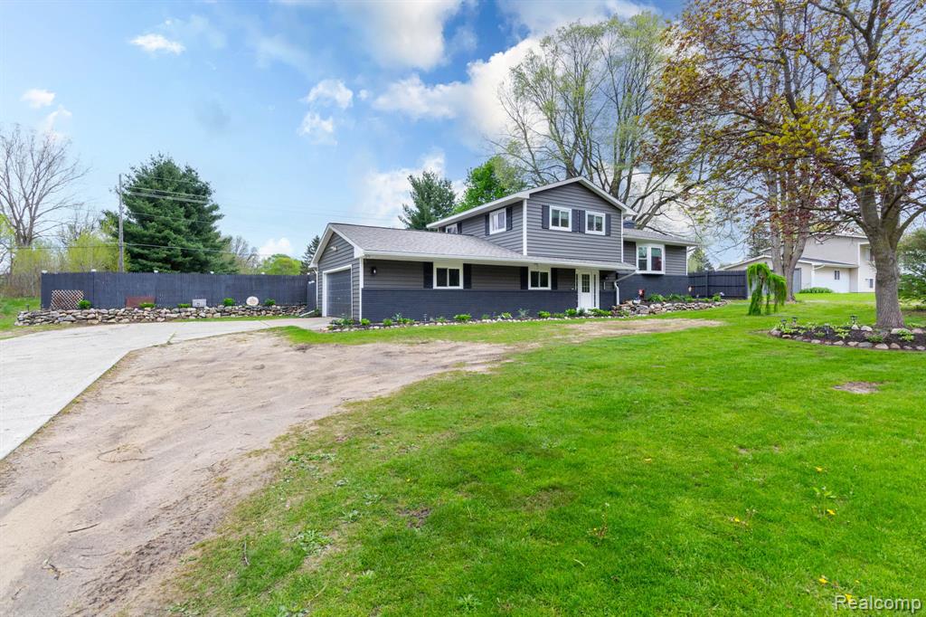 1337 Haines Road Lapeer, MI 48446 - Photo 2 of 41