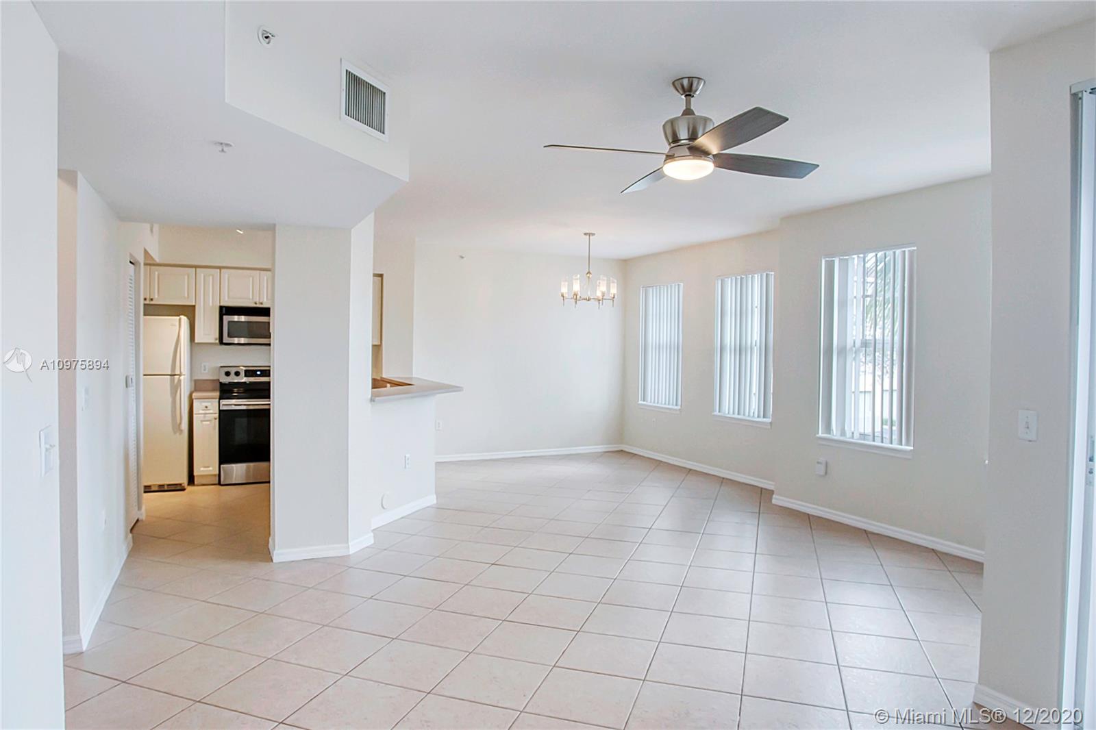 6400 West Sample Road, Unit 6400 Coral Springs, FL 33067 - Photo 5 of 23 Living room