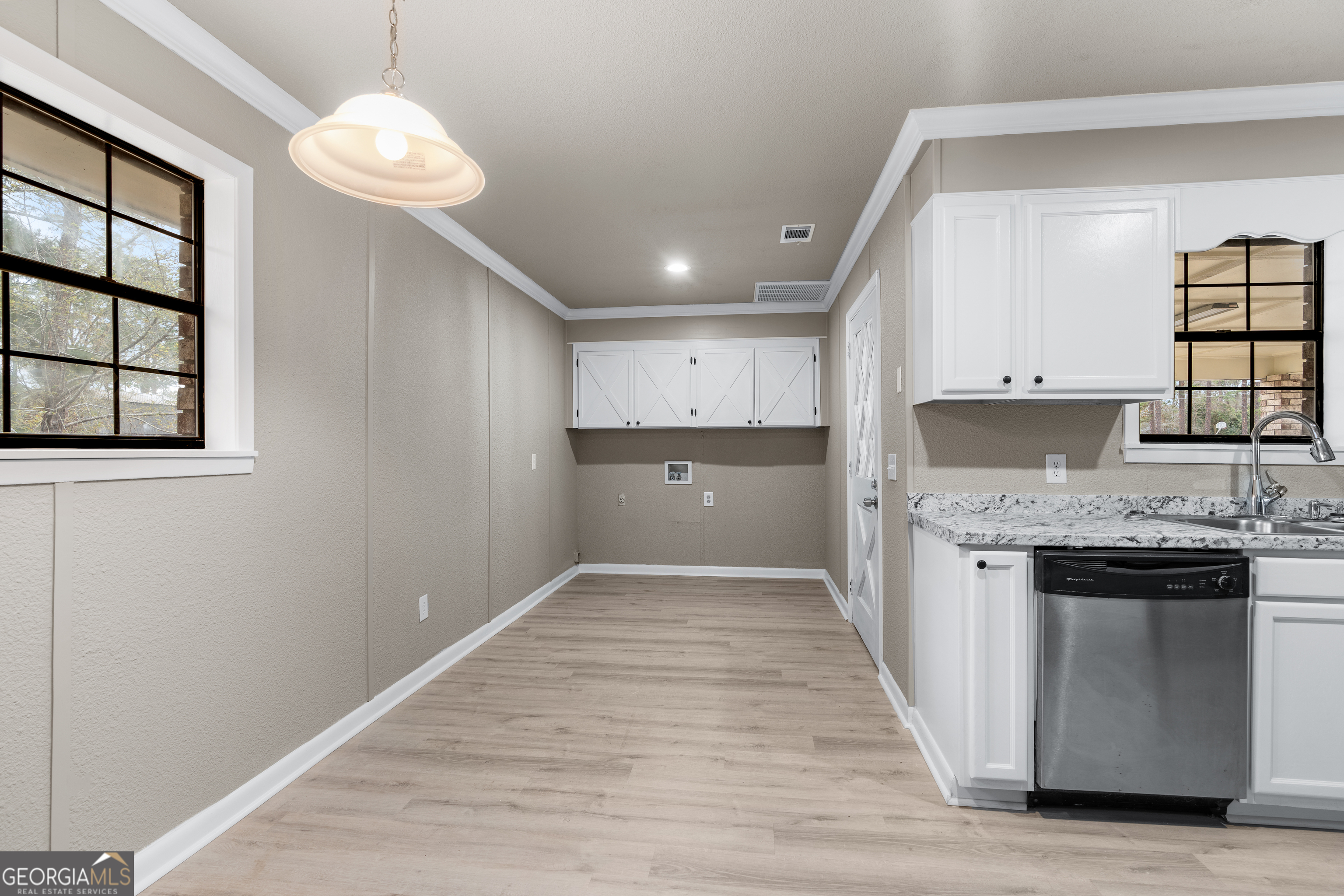 545 South 5th Street Jesup, GA 31545 - Photo 5 of 26