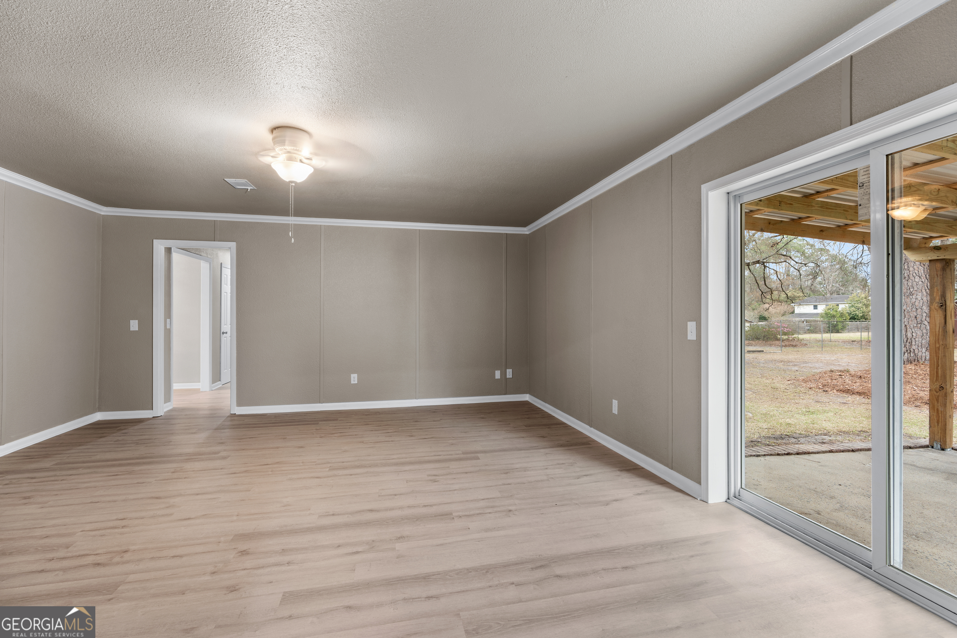 545 South 5th Street Jesup, GA 31545 - Photo 8 of 26