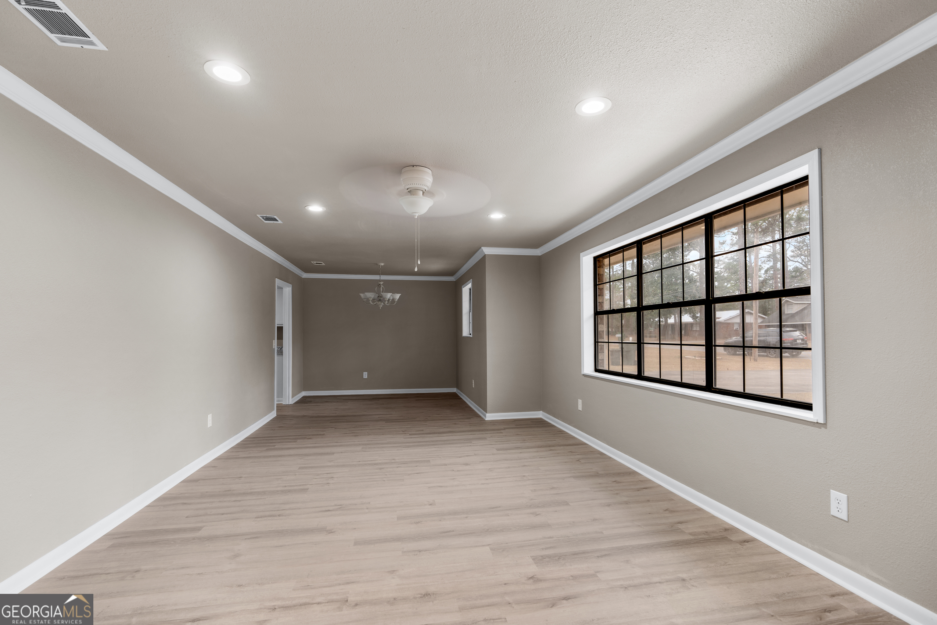 545 South 5th Street Jesup, GA 31545 - Photo 10 of 26