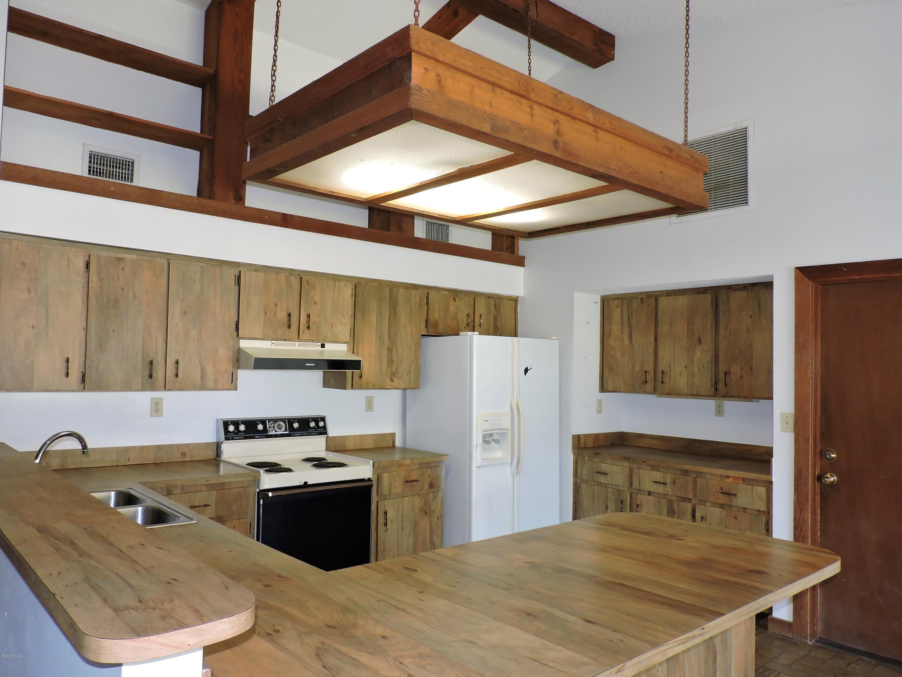 6990 Bismark Road Cocoa, FL 32927 - Photo 4 of 14 Kitchen