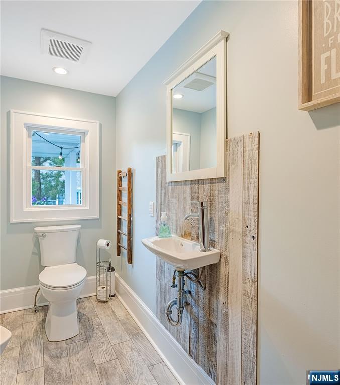 403 Colonial Road Ridgewood, NJ 07450 - Photo 11 of 30