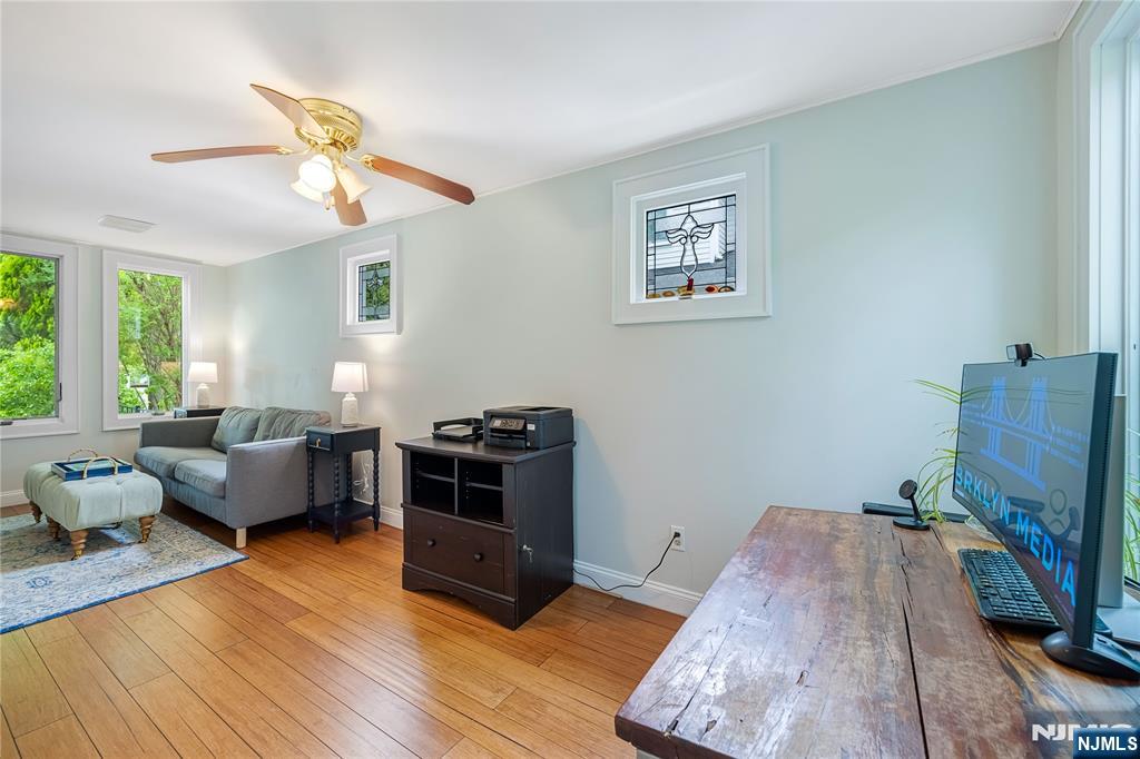 403 Colonial Road Ridgewood, NJ 07450 - Photo 13 of 30