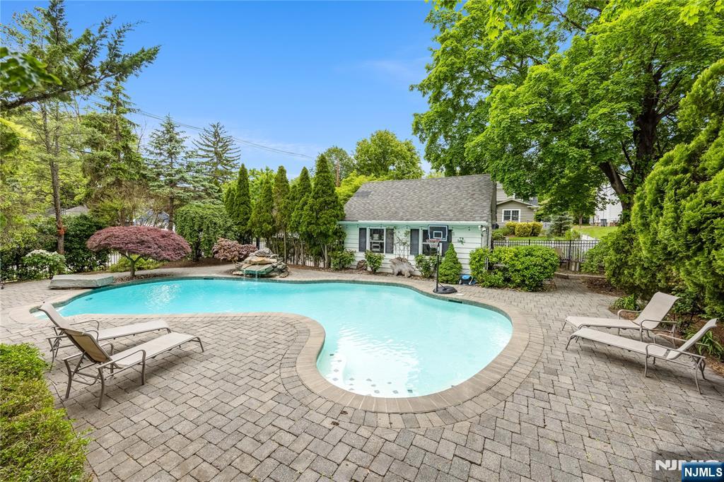 403 Colonial Road Ridgewood, NJ 07450 - Photo 27 of 30