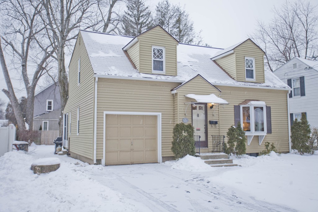 64 Vail Street Springfield, MA 01118 - Photo 1 of 17
