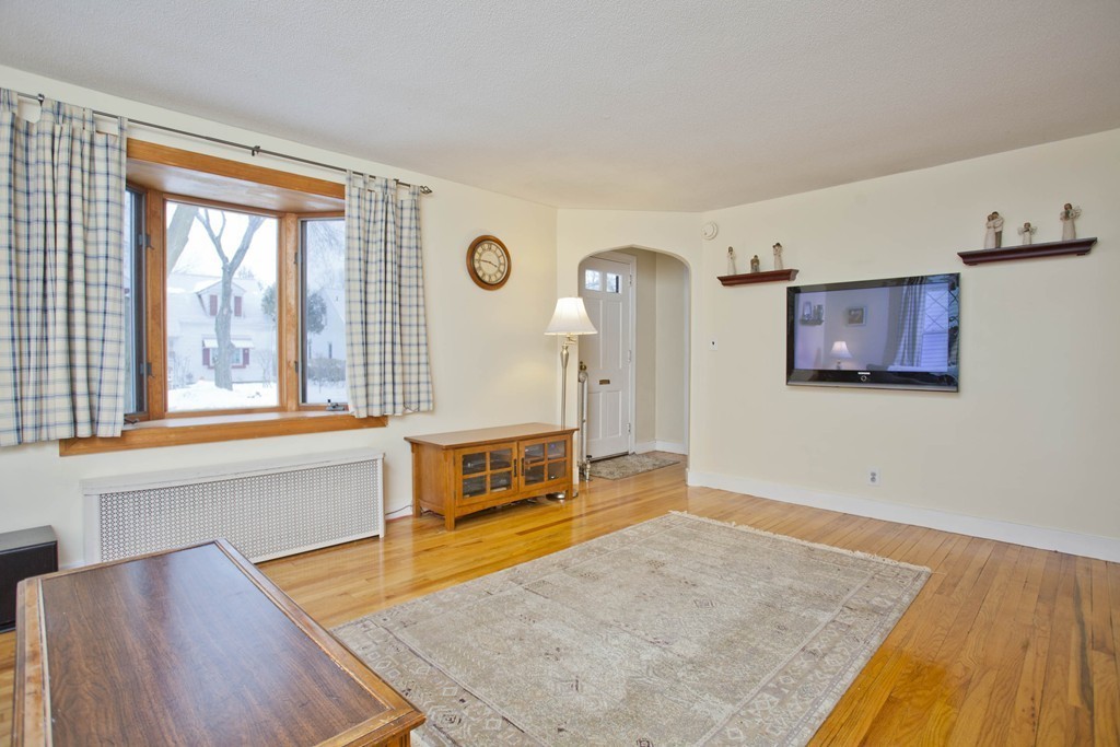 64 Vail Street Springfield, MA 01118 - Photo 3 of 17