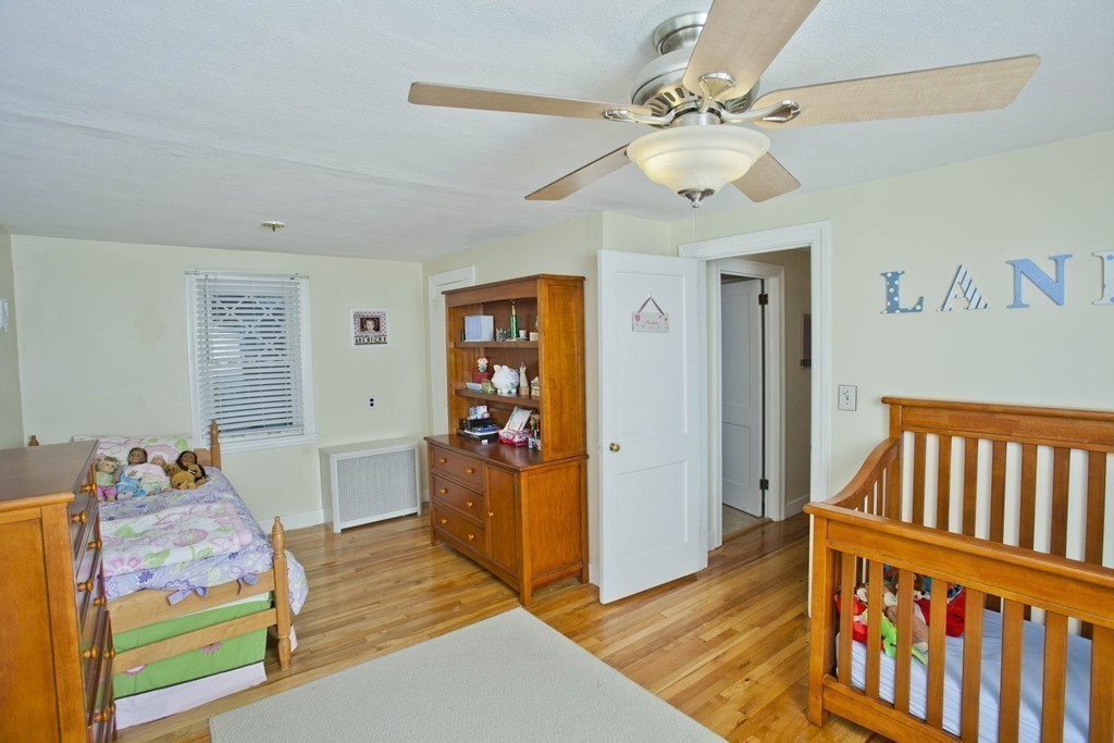 64 Vail Street Springfield, MA 01118 - Photo 8 of 17