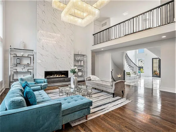 $1,750,000 | 21384 West 93rd Street, Lenexa, KS 66220