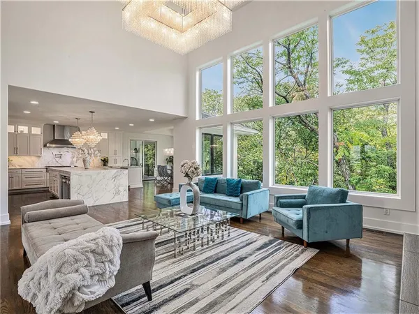 $1,750,000 | 21384 West 93rd Street, Lenexa, KS 66220
