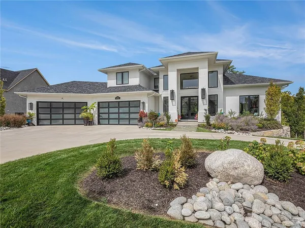 $1,750,000 | 21384 West 93rd Street, Lenexa, KS 66220