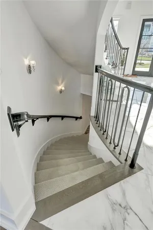$1,750,000 | 21384 West 93rd Street, Lenexa, KS 66220
