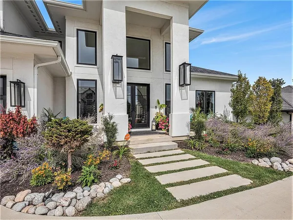 $1,750,000 | 21384 West 93rd Street, Lenexa, KS 66220