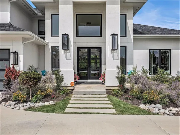 $1,750,000 | 21384 West 93rd Street, Lenexa, KS 66220