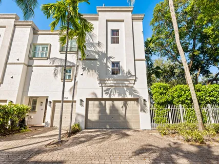 $649,000 | 705 Southwest 4th Avenue, Fort Lauderdale, FL 33315