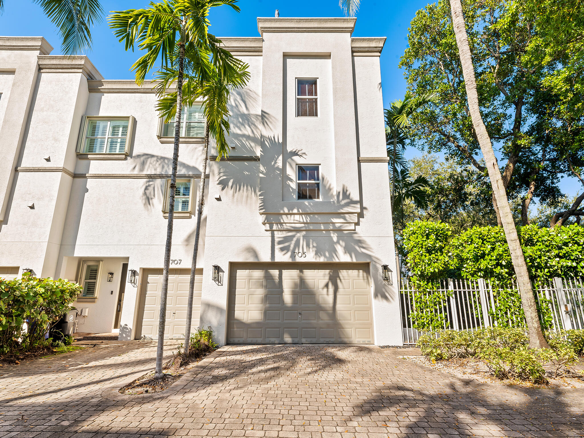 705 Southwest 4th Avenue Fort Lauderdale, FL 33315 - Photo 22 of 25 a front view of a house with a garden