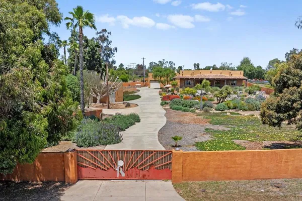 $1,464,999 | 129 Emilia Lane, Fallbrook, CA 92028