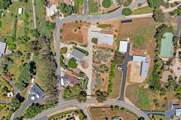 $1,464,999 | 129 Emilia Lane, Fallbrook, CA 92028