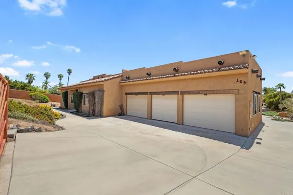 $1,464,999 | 129 Emilia Lane, Fallbrook, CA 92028