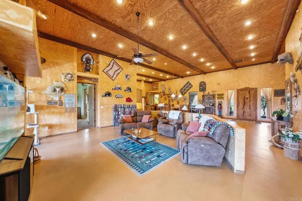 $1,464,999 | 129 Emilia Lane, Fallbrook, CA 92028