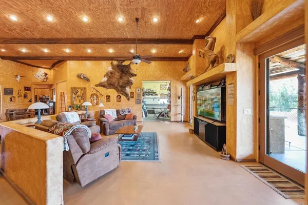 $1,464,999 | 129 Emilia Lane, Fallbrook, CA 92028