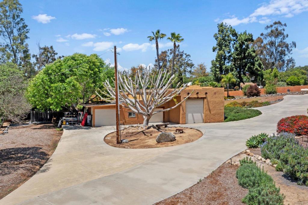 129 Emilia Lane Fallbrook, CA 92028 - Photo 9 of 75