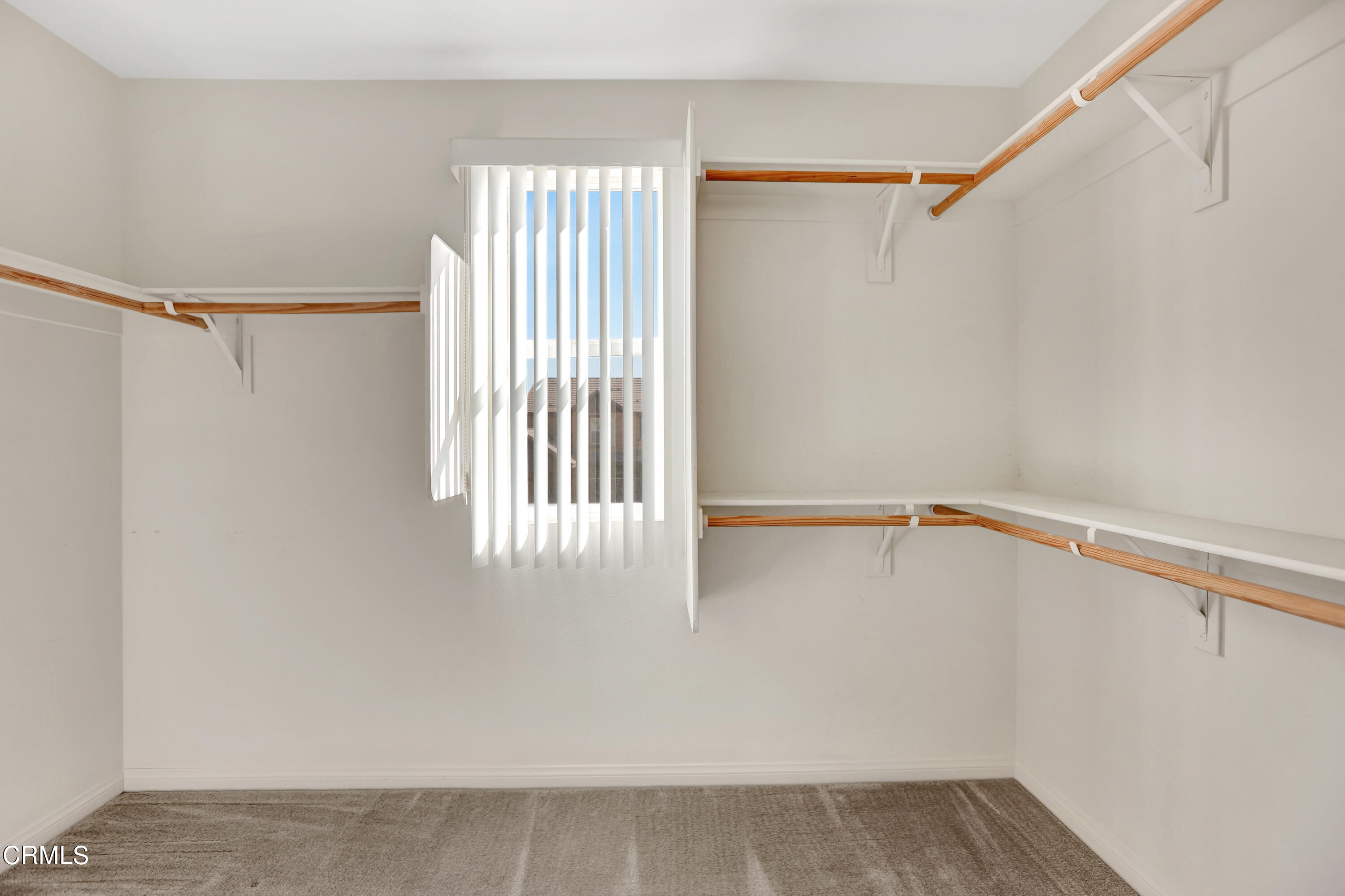 511 Whalen Way Oxnard, CA 93036 - Photo 16 of 28 a view of walk in closet with window