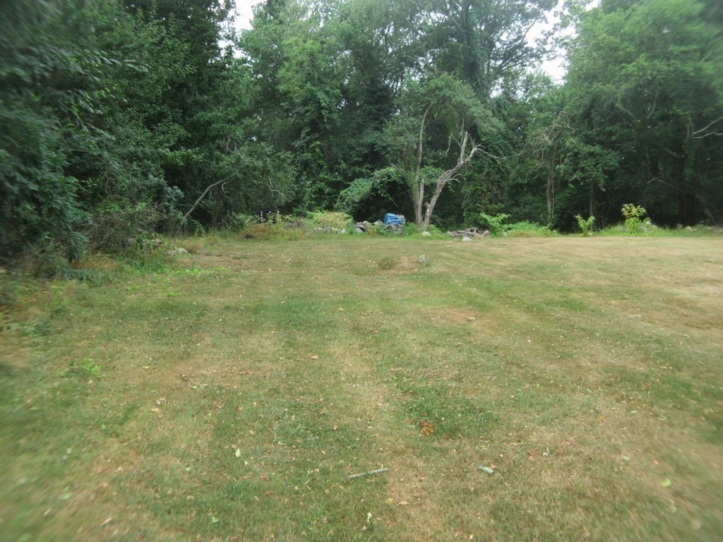 264 Old Fall River Road Swansea, MA 02777 - Photo 12 of 40 Gallery Image 12