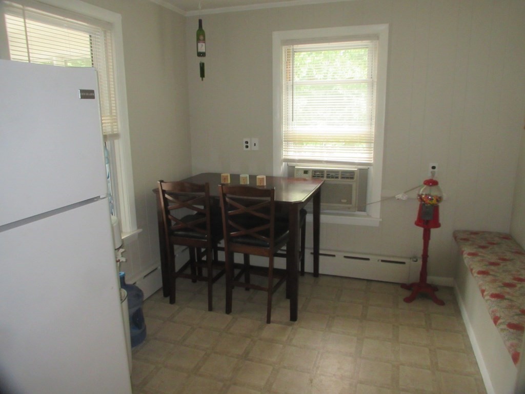 264 Old Fall River Road Swansea, MA 02777 - Photo 15 of 40 Gallery Image 15