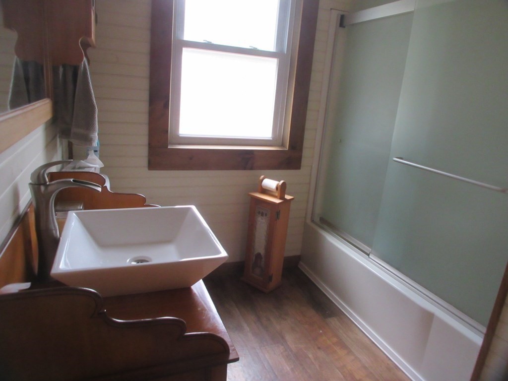 264 Old Fall River Road Swansea, MA 02777 - Photo 21 of 40 Gallery Image 21