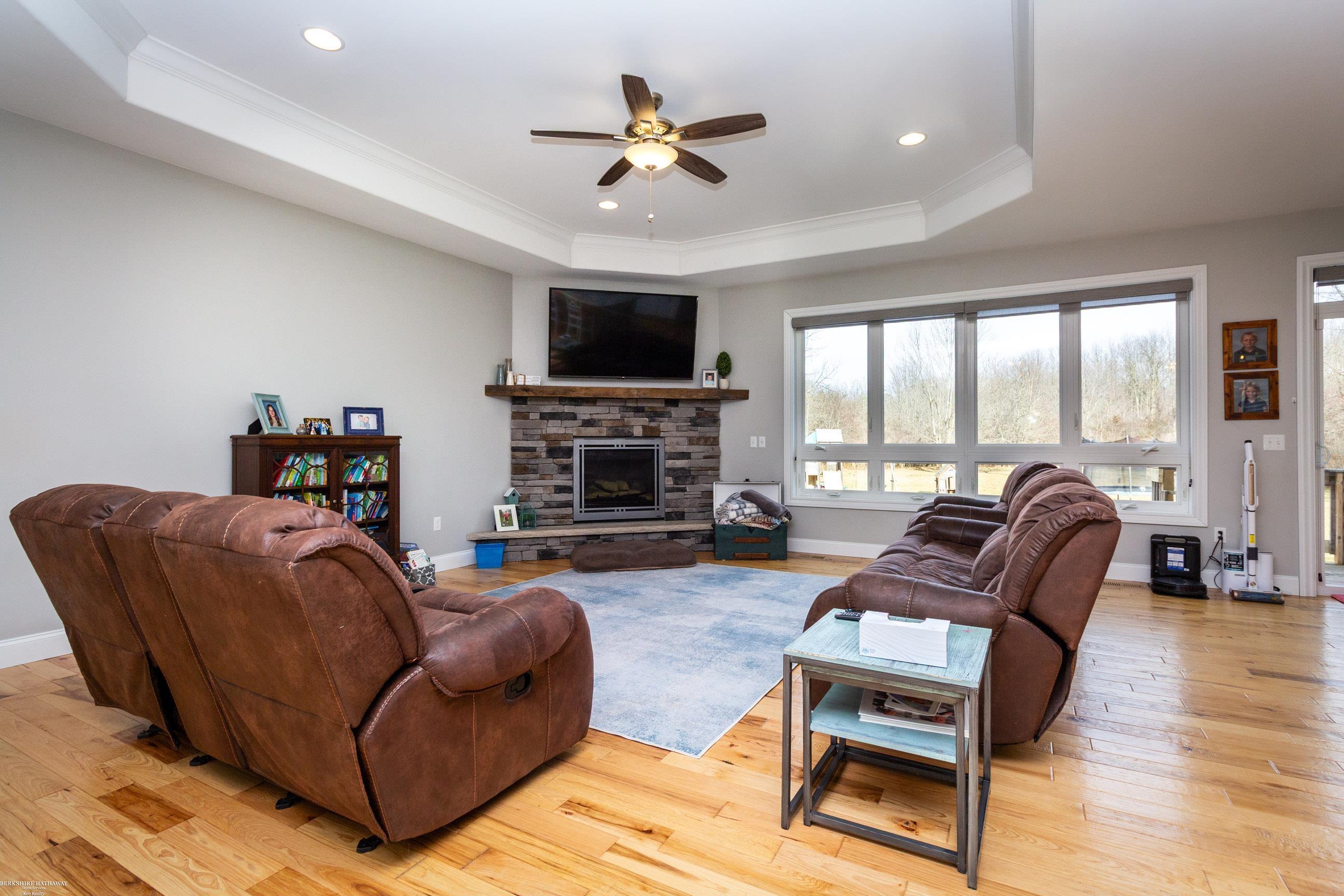5075 Howe Road Grand Blanc, MI 48439 - Photo 7 of 65 50168656-45ae2f51-94b6-45fb-92eb-9337b6de908e.JPG
