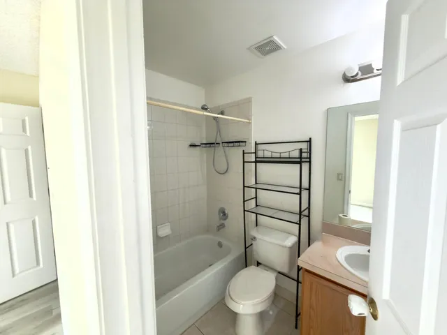 $2,100 | 5048 Palmbrooke Circle, West Palm Beach, FL 33417