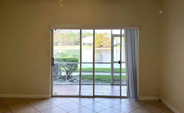 $2,100 | 5048 Palmbrooke Circle, West Palm Beach, FL 33417