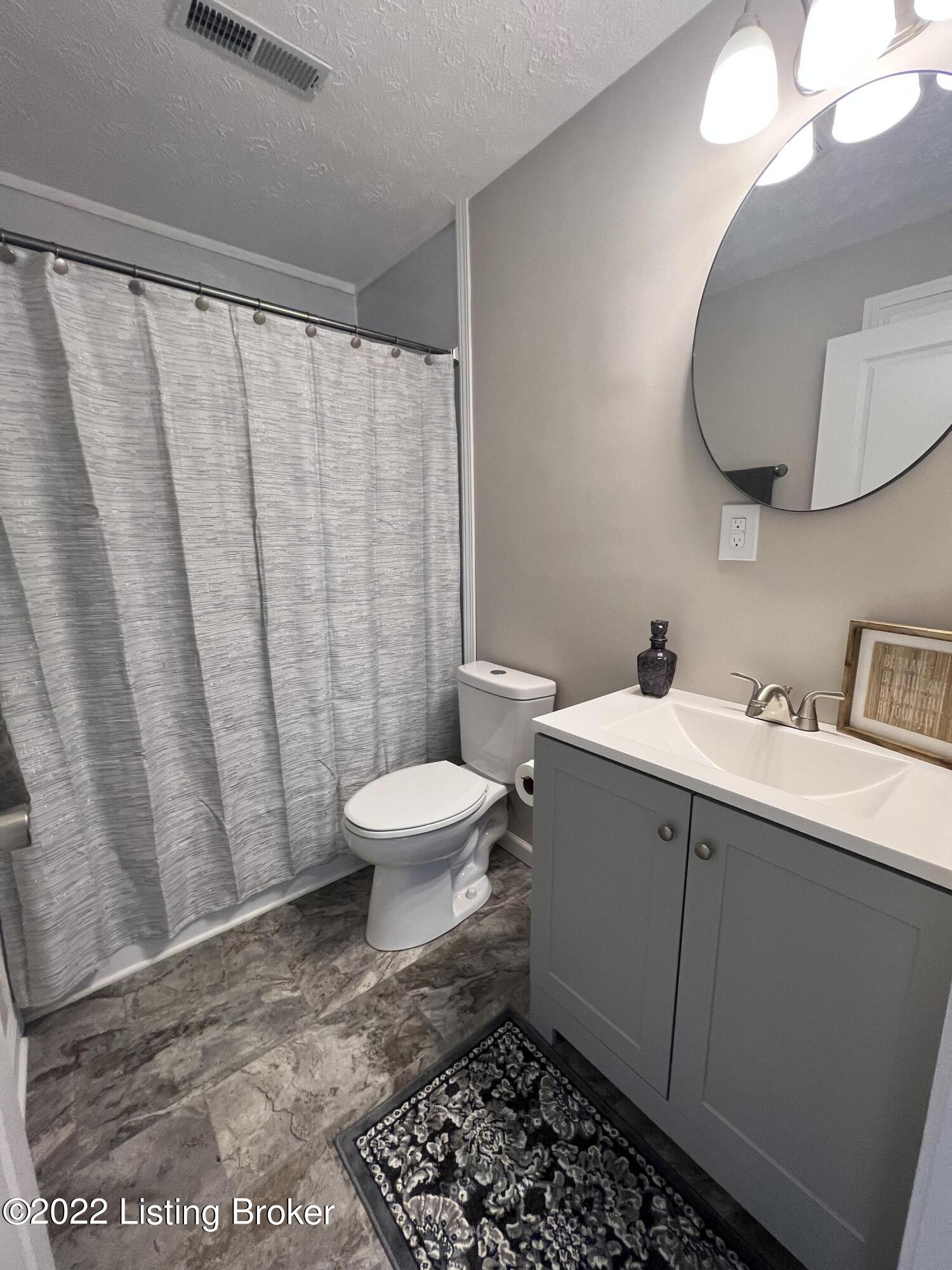 1560 Shircliffe Road Vine Grove, KY 40175 - Photo 10 of 29 06AC0FB0-3ACB-4A32-9BDD-6406943A42FD