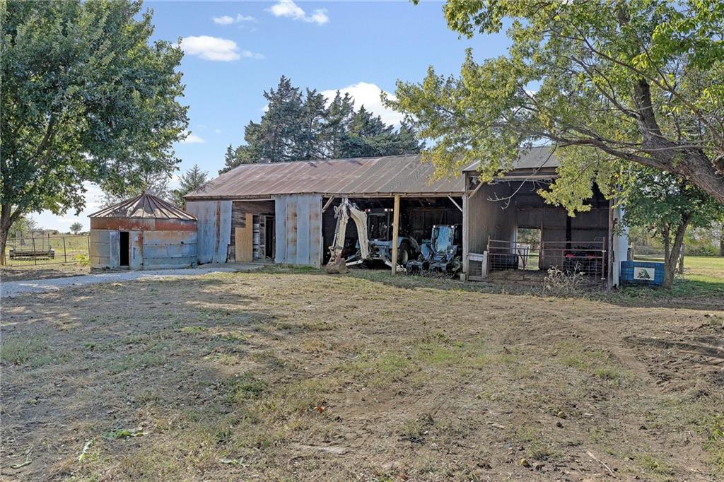 22244 Northwest 1400th Road Garnett, KS 66032 - Photo 42 of 72