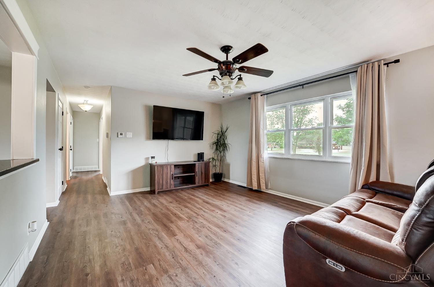 6134 Decker Road Franklin, OH 45005 - Photo 14 of 69