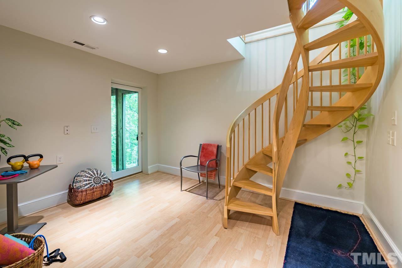 5415 Taproot Lane Durham, NC 27705 - Photo 26 of 30 a livingroom with furniture and a window