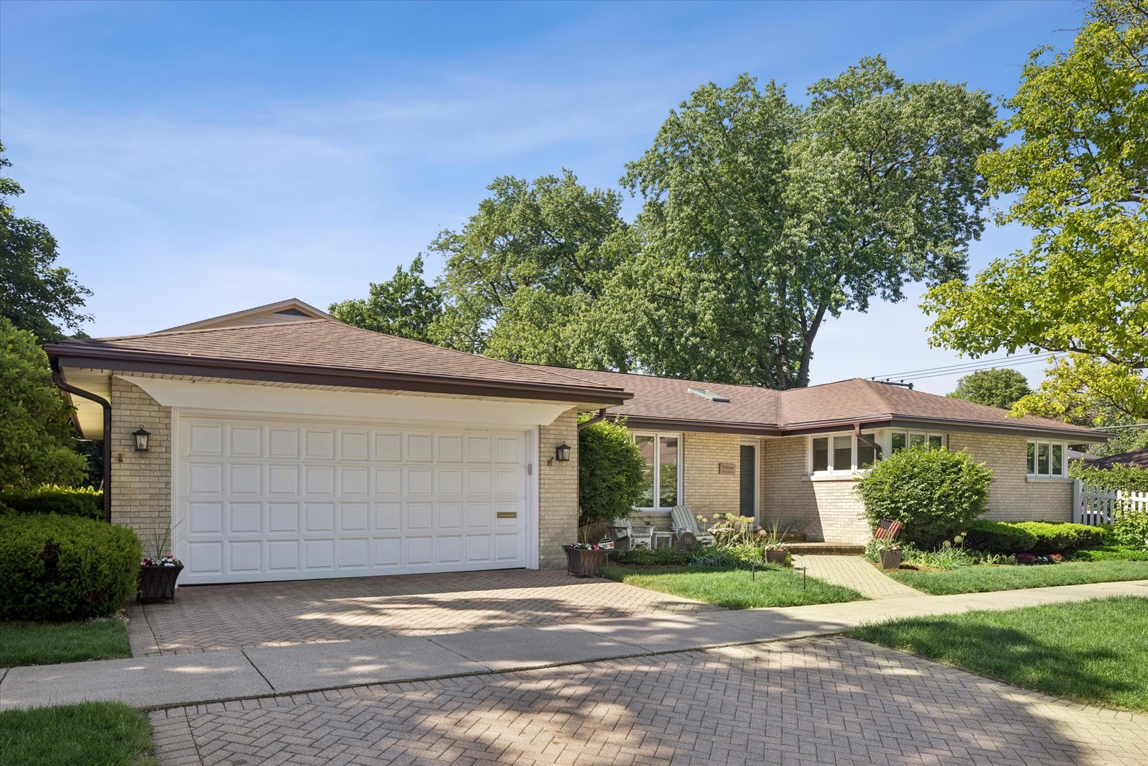 116 East Adams Street Elmhurst, IL 60126 - Photo 2 of 32