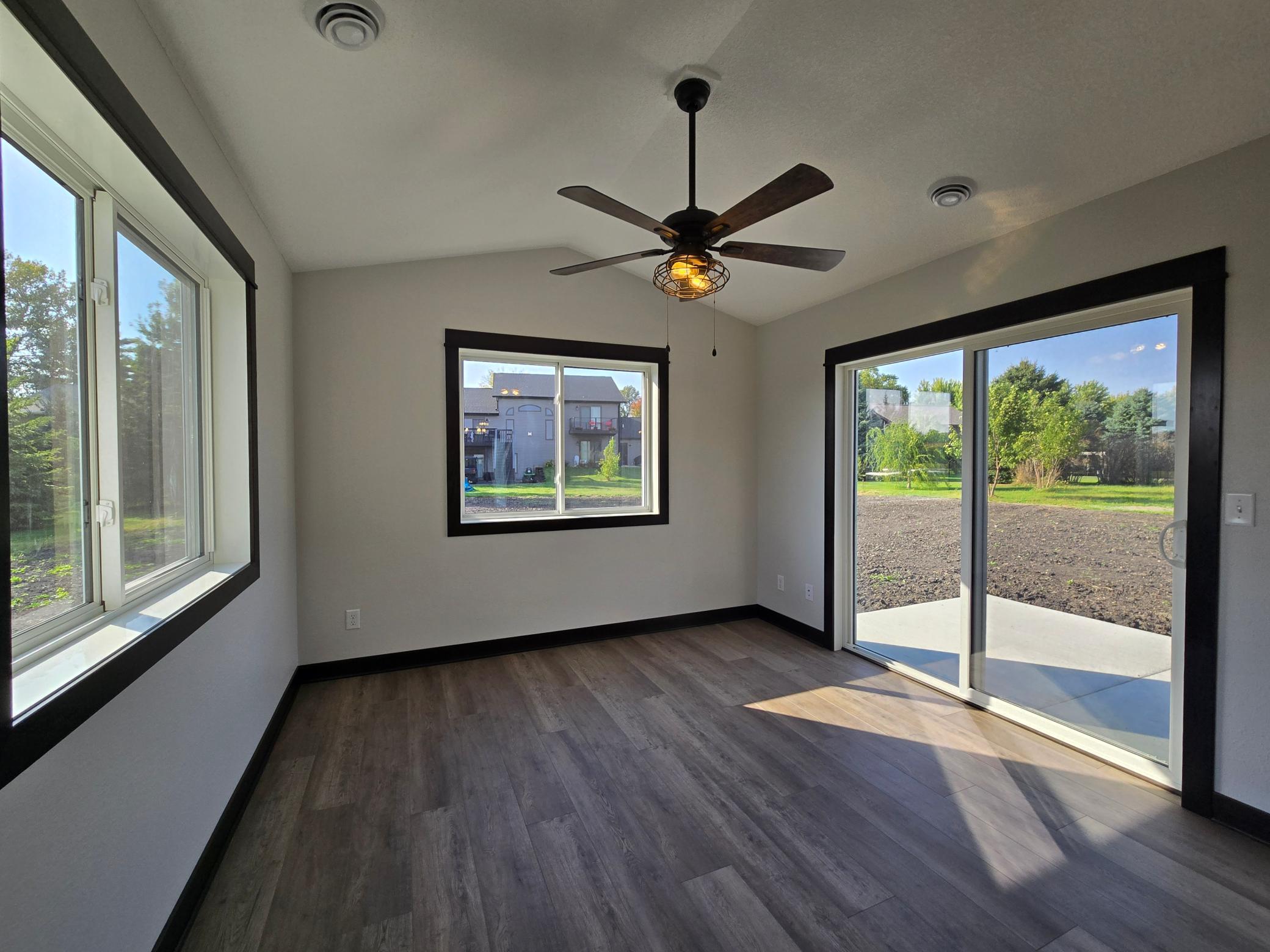 517 Lynch Street Arlington, MN 55307 - Photo 10 of 23